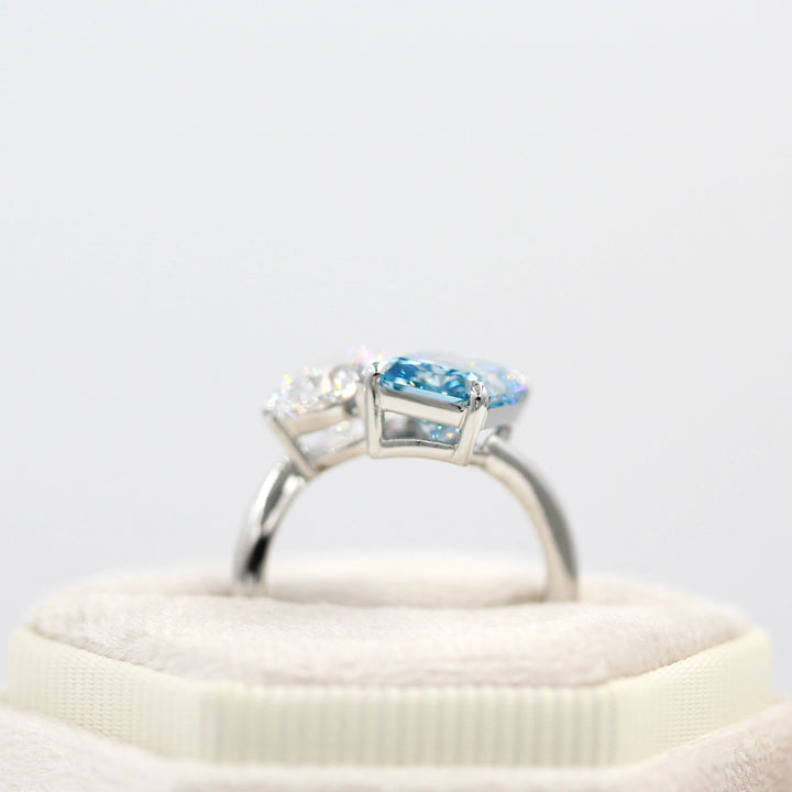 Ready to Ship Ring 14k White Gold La Grande Toi Et Moi Ring in White Gold with 6.6ct Lab-Grown Diamond