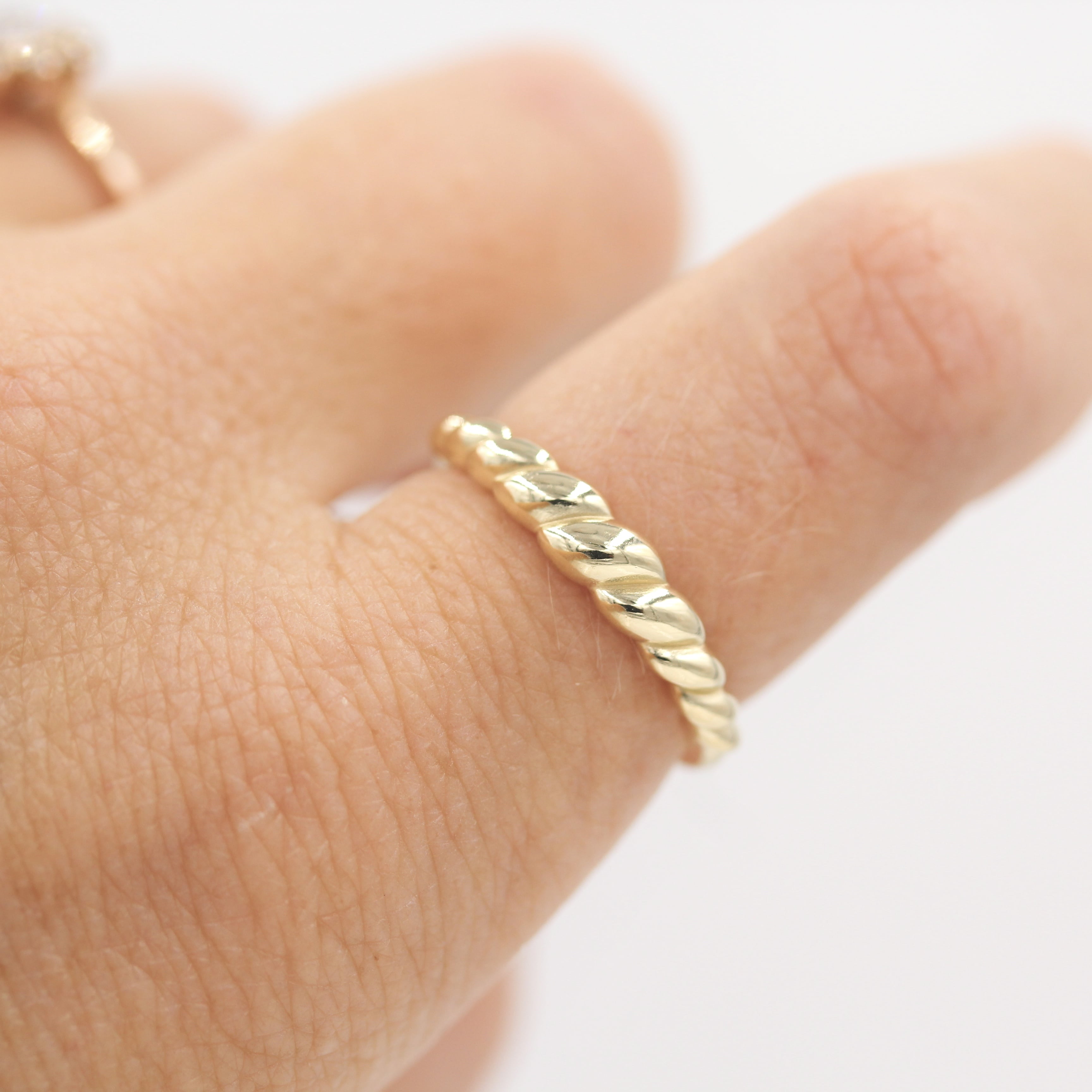 Heart Infinity Ring, 14k Gold Tiny Hearts Stacking Ring, Solid Gold  Minimalist Love Promise Band for Women, Simple Ring, Daily Wear Ring - Etsy